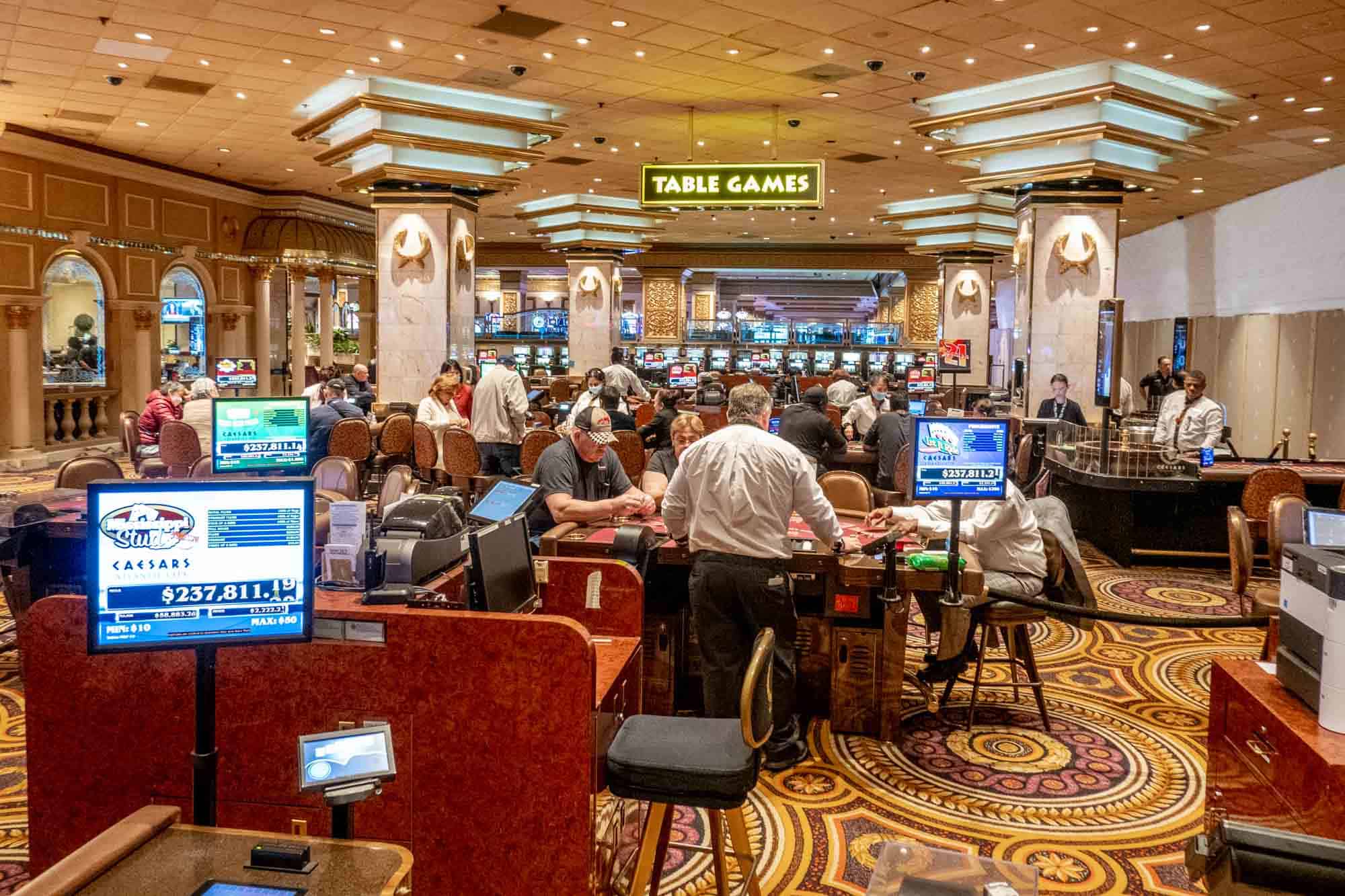 Blackjack'de Optimal Bahis Stratejileri: Uzman Rehberi